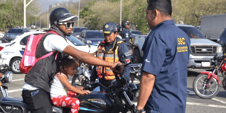Carabobo: Gobierno regional hará cumplir leyes de tránsito a motorizados y conductores de carga pesada (+ Imágenes)