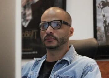 ARCHIVO - Rory Branker, periodista del sitio web "La Patilla", habría sido arrestado por funcionarios de inteligencia en Venezuela el 20 de febrero de 2025.