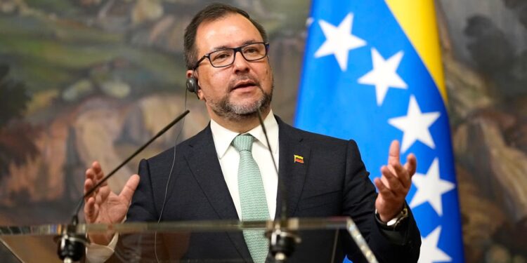 VOA: Las 5 principales noticias de Venezuela hoy: Canciller insulta a Rubio. Machado intercede por TPS