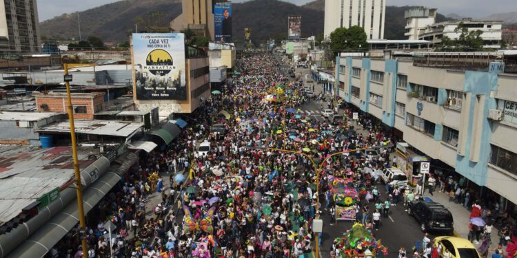 Alcaldía de Valencia invitó a desfile de carnaval este domingo en la avenida Bolívar