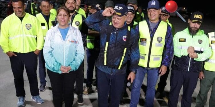Maiquetía: Arribó esta madrugada otro vuelo con 199 hombres deportados procedentes de EE.UU. (+ Video)
