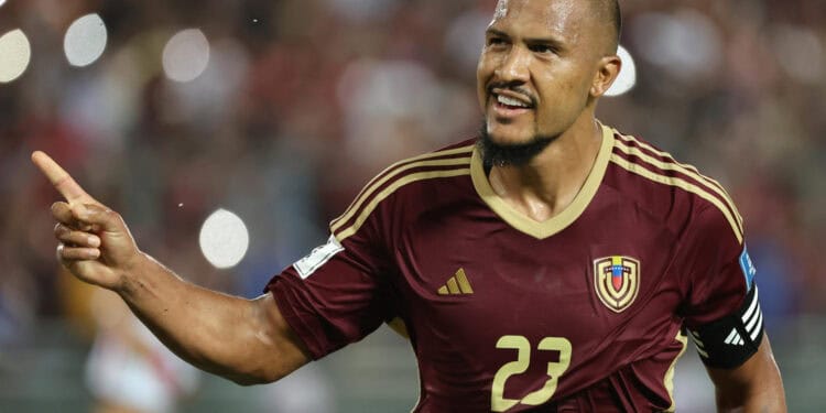 Venezuela con la garra Vinotinto ganó 1-0 a Perú y se aferra al sueño mundialista