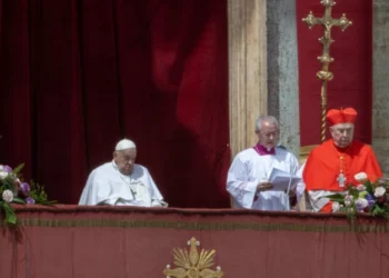 El Vaticano: El Papa Francisco reapareció e impartió la bendición Urbi et Orbi