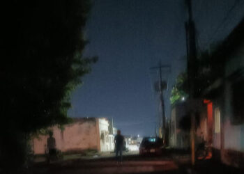 Carabobo: Vecinos de la Avenida Mariño en San Blas, exigen solución ante 21 horas sin electricidad