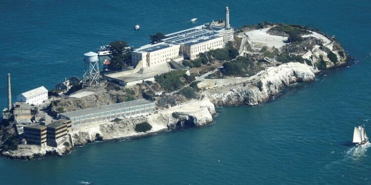 EEUU: Trump ordenó reabrir la cárcel de máxima seguridad de Alcatraz