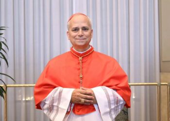 Cardenal Robert Francis Prevost elegido como nuevo Papa de la Iglesia Católica adoptó el nombre; León XIV