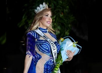 Sana Rafeh de Richani, representante de Carabobo, se alzó con la corona en el majestuoso certamen Sra. Real Venezuela