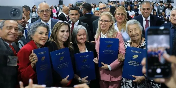 CNE proclamó los ganadores de elecciones del 25 de mayo