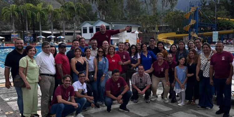 Carabobo: periodistas celebraron su día agasajados por el Centro Social Madeirense