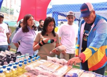 Delcy Rodríguez: «precios acordados con sector productivo logran reducir costo de alimentos en el país