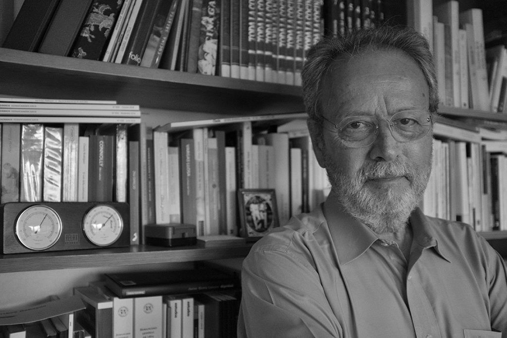 El poeta español Andrés Sánchez Robayna presenta recital en Fundación La Poeteca
