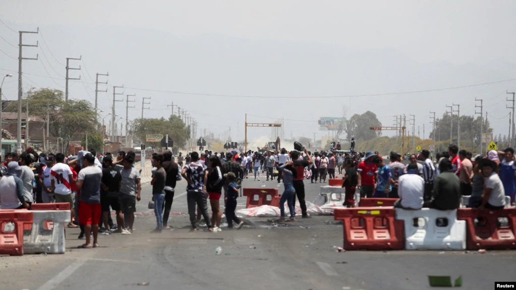 Apurímac y Arequipa son las regiones donde se dieron las víctimas mortales producto de enfrentamientos con la policía. La escalada de violencia no cesa por el incesante reclamo de nuevas elecciones generales
