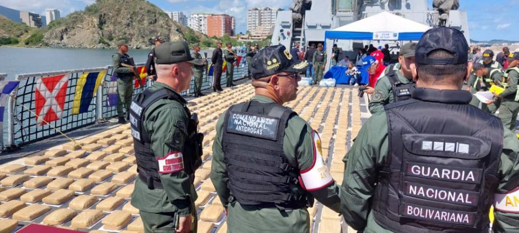 Nueva Esparta: Incautan 1492 kilos de marihuana, detenidos 11 narcotráficantes en una embarcación en la Zona Económica Exclusiva