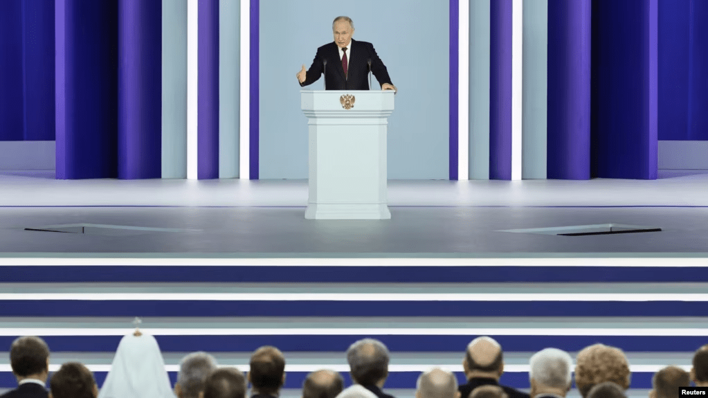 El presidente ruso, Vladimir Putin, pronuncia su discurso anual sobre el estado de la nación ante la Asamblea Federal en Moscú, Rusia, el 21 de febrero de 2023.