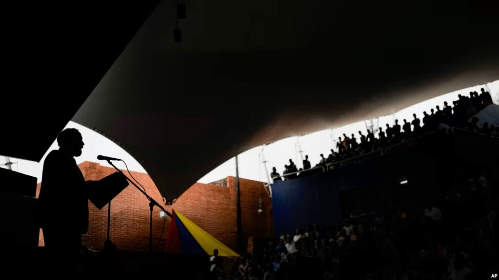 Jesús María Casal, presidente de la Comisión Nacional de Primaria, habla durante un evento en Caracas, el 15 de febrero de 2023.