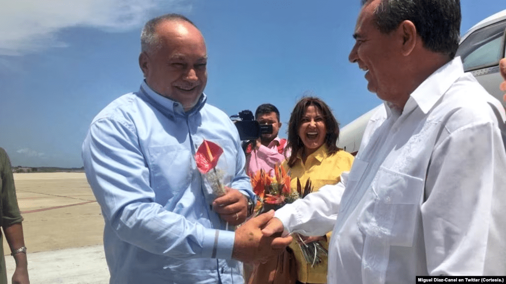 Diosdado Cabello, primer vicepresidente del PSUV, llega a Cuba como jefe de una delegación oficial de esa organización partidista que estará en la isla hasta el viernes.