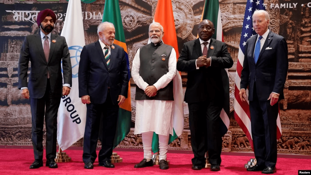Izquierda a derecha, presidente del Banco Mundial, Ajay Banga, presidente de Brasil, Luiz Lula da Silva, primer ministro indio, Narendra Modi, presidente sudafricano, Cyril Ramaphosa, y presidente de EEUU, Joe Biden, en en Nueva Delhi, India, el sábado. 9 de septiembre de 2023.