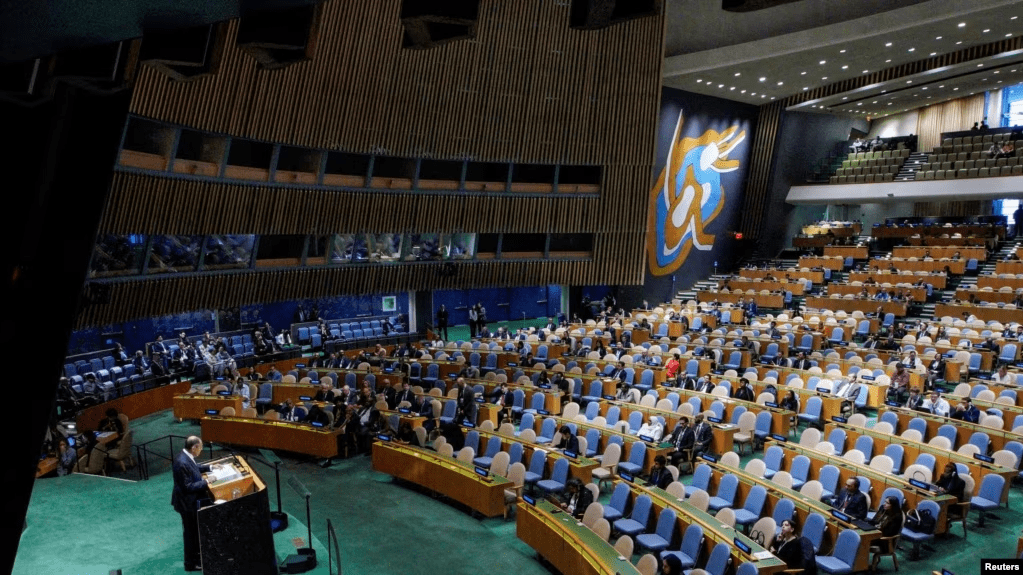Imagen de la sala principal de la sede de las Naciones Unidas en Nueva York durante la intervención del canciller ruso, Sergéi Lavrov, en la 78 Asamblea General de la ONU, el 23 de septiembre de 2023.