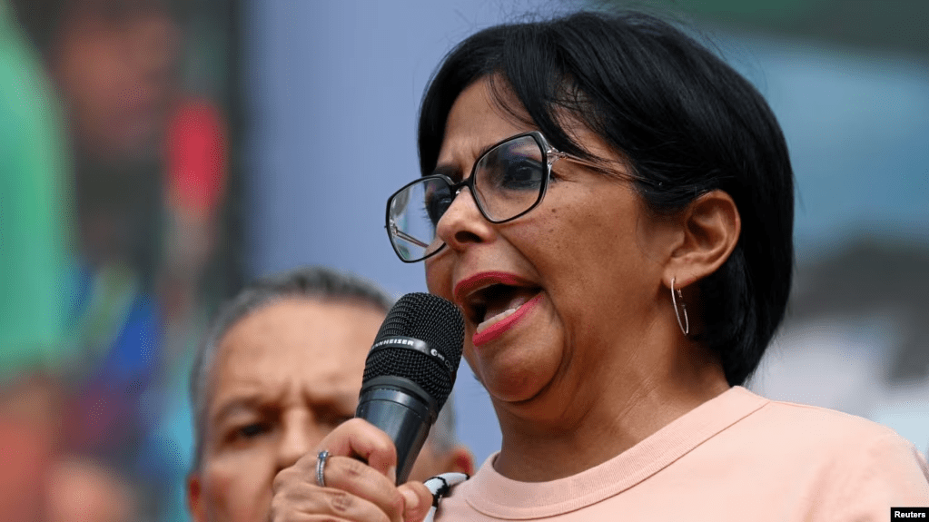 La vicepresidenta venezolana Delcy Rodriguez participa en una manifestación a favor del pueblo palestino en Caracas, el 4 de noviembre de 2023. La funcionaria anunció un operativo especial de identificación de cara al referendo consultivo sobre el Esequibo.