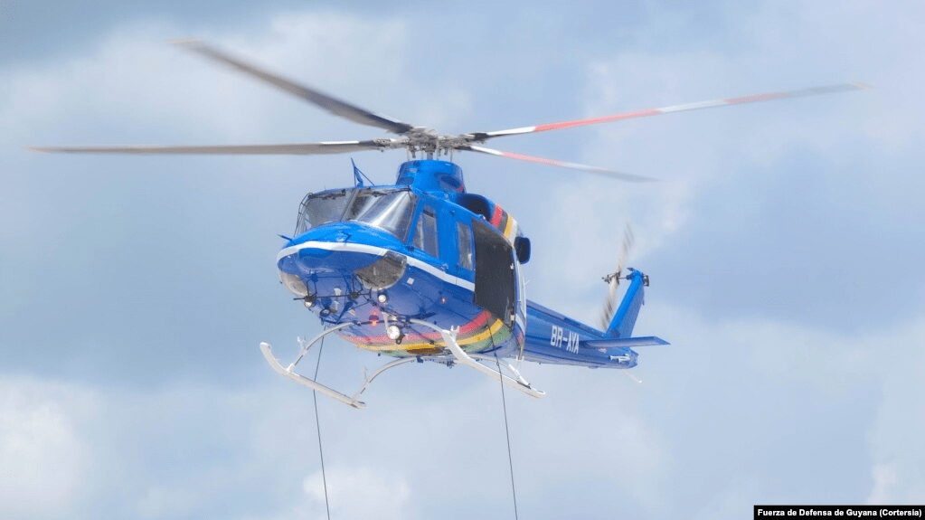 La Fuerza de Defensa de Guyana inició las operaciones de búsqueda y rescate del helicóptero Bell 412 Helicopter (8R-AYA).