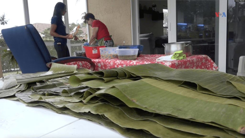 Maigua Manrique se mudó a Estados Unidos en 2010 y desde entonces ha mantenido la tradición de elaborar hallacas en el país norteamericano junto al resto de su familia.