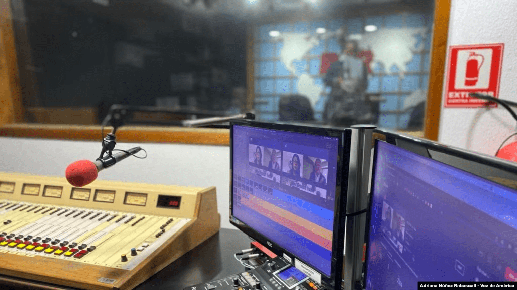 ARCHIVO- Radio Caracas (RCR), pionera de la radio en Venezuela cesó operaciones en internet el jueves 29 de junio de 2023.