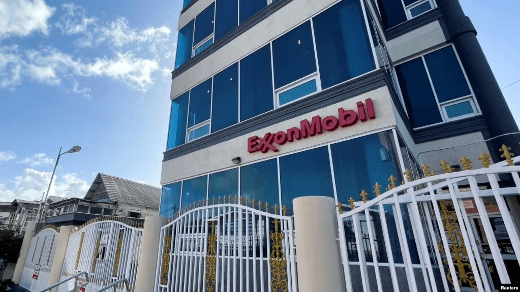 Fachada del edificio de ExxonMobil en Georgetown, Guyana. REUTERS/Sabrina Valle