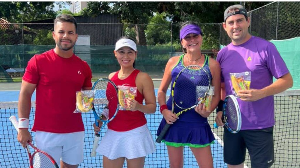 Finalistas del suma 9 Miguel Mirabal, Peggy Cely, Daniela Recchimuzzi, Juan Pablo Pérez Imagen: Patty Torres